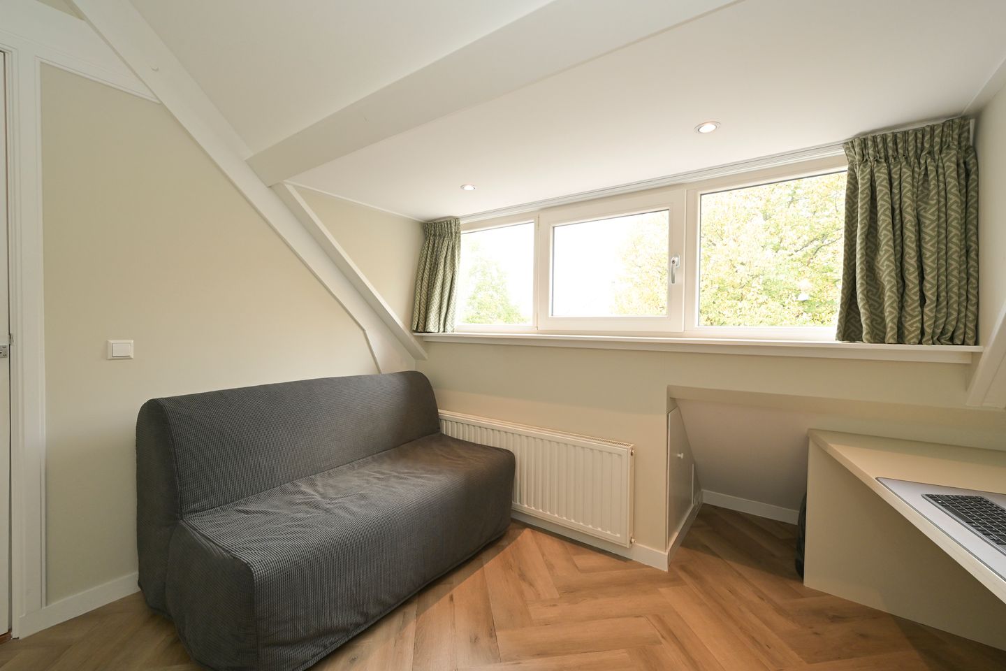 Foto 35 van Van Zuylen van Nijeveltstraat 105