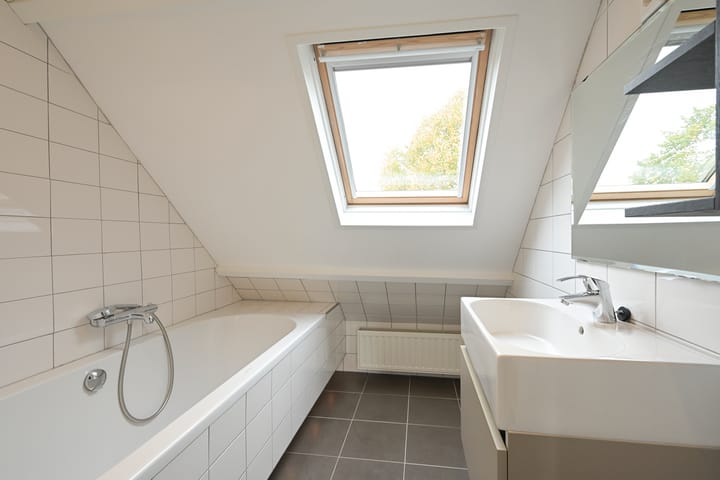 Foto 36 van Van Zuylen van Nijeveltstraat 105