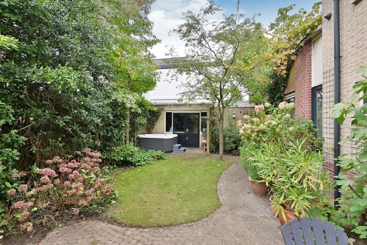 Photo 22 of Nassaupark 13-B