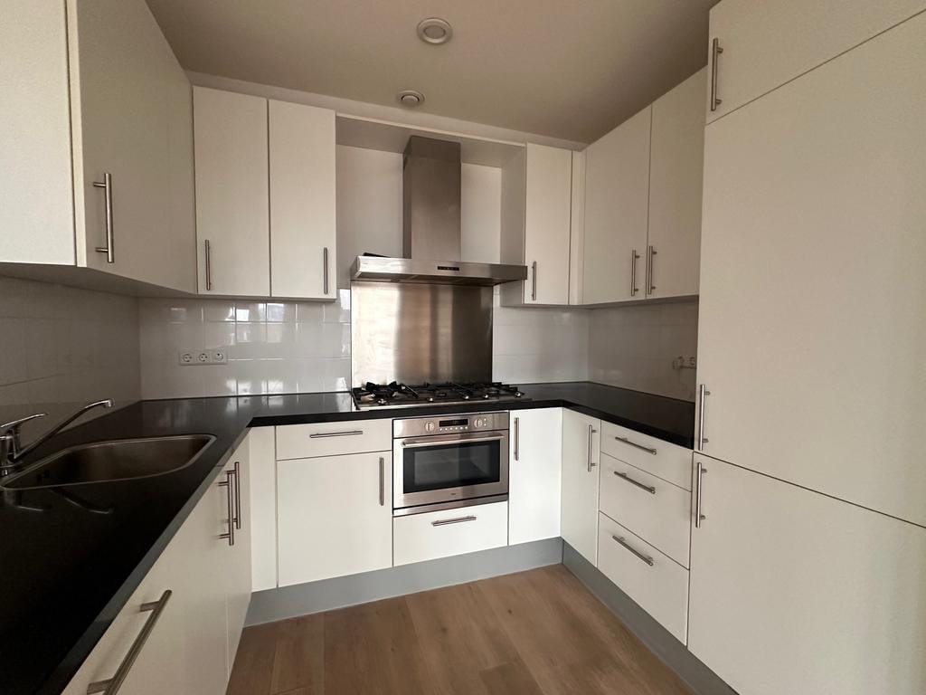 Photo 8 of Raadhuisstraat 59