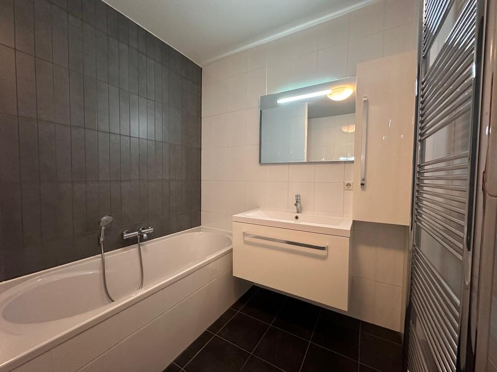 Photo 10 of Raadhuisstraat 59