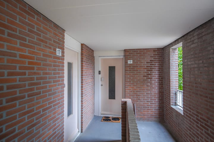 Foto 2 van Woudrichemstraat 17