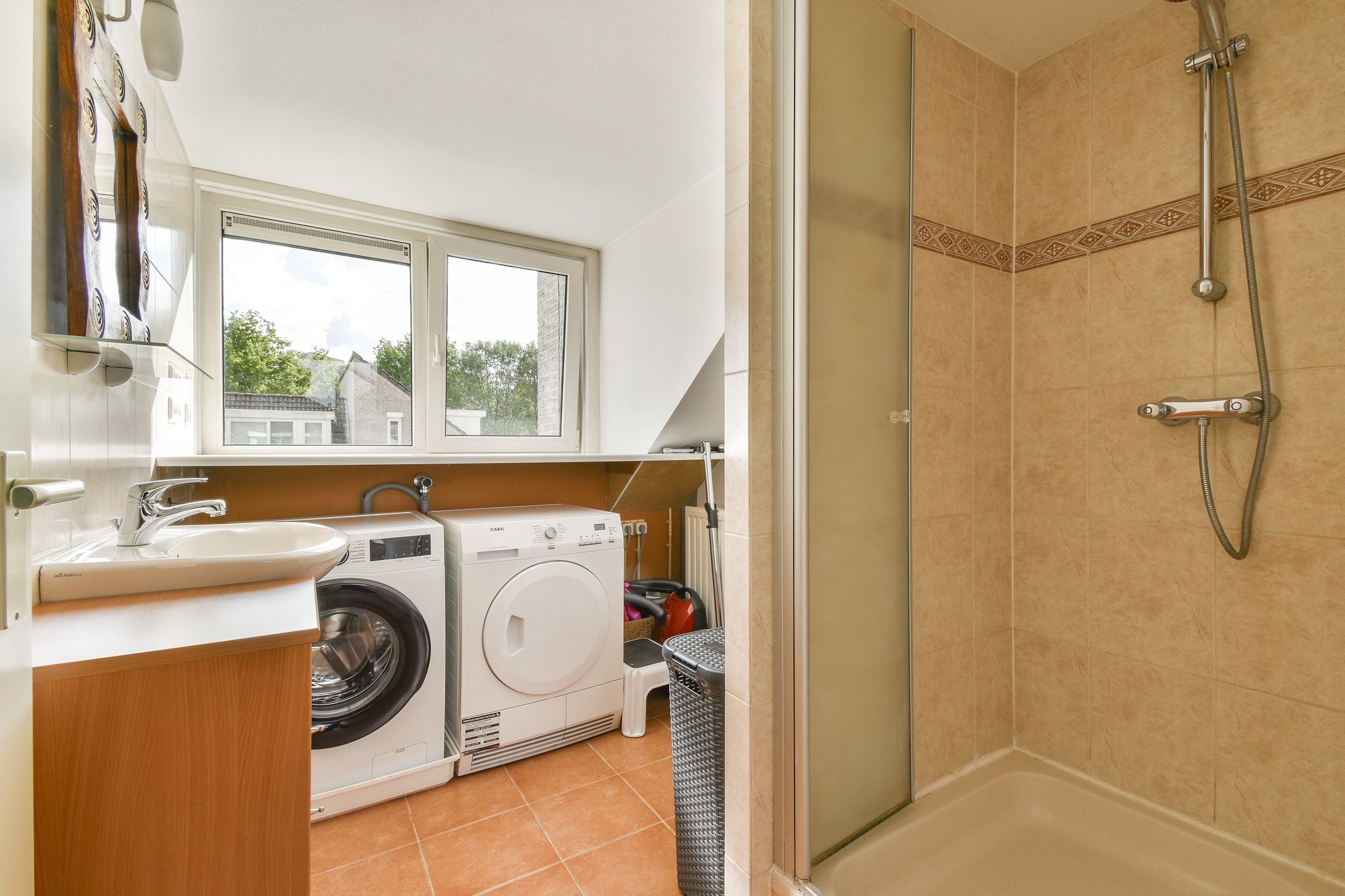 Photo 24 of Anton van Duinkerkenlaan 33