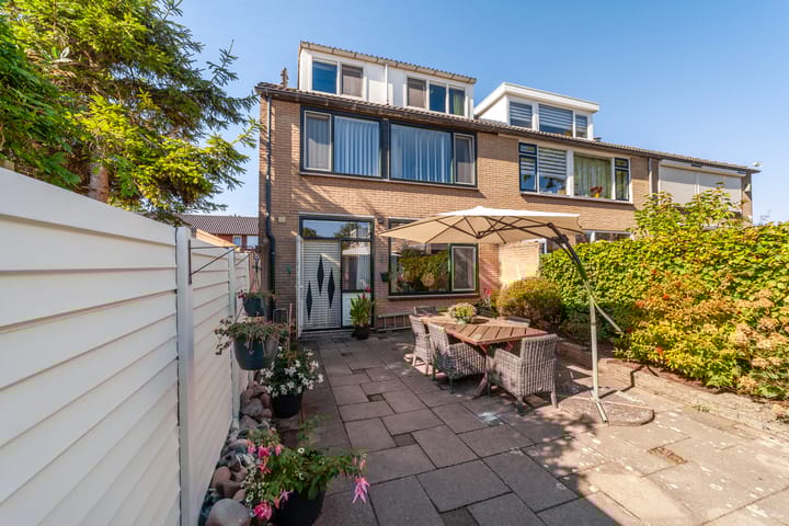 Photo 2 of Johan de Wittlaan 1