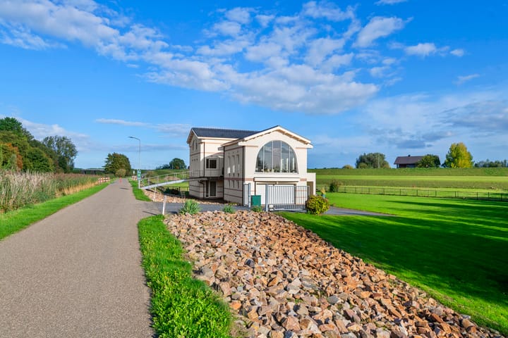 Foto 7 van Inundatiedijk-Zuid 1