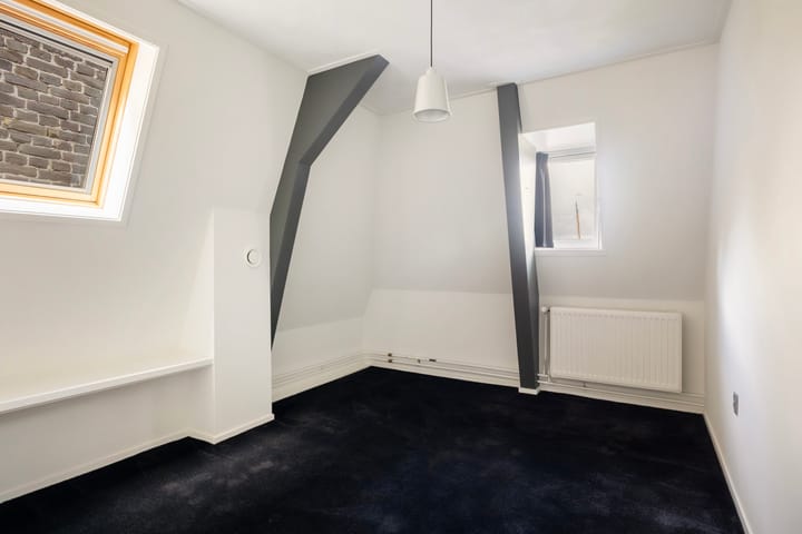 Photo 29 of Emmakade 32