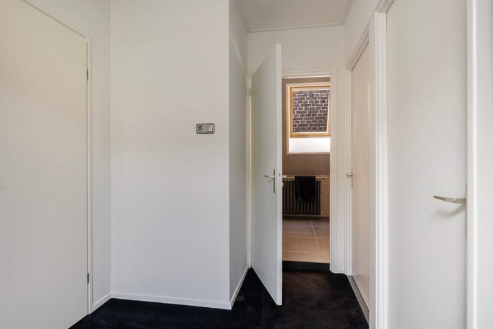 Photo 31 of Emmakade 32