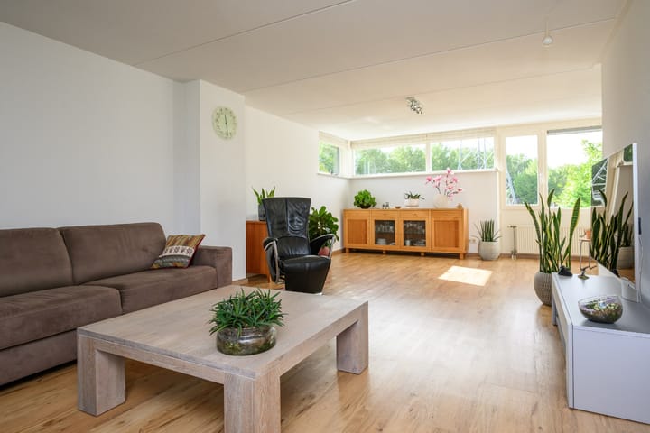 Foto 15 van Carel Willinklaan 56