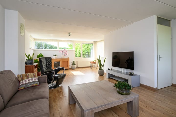 Foto 16 van Carel Willinklaan 56