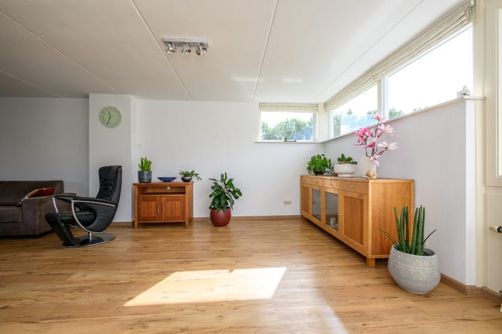 Foto 23 van Carel Willinklaan 56