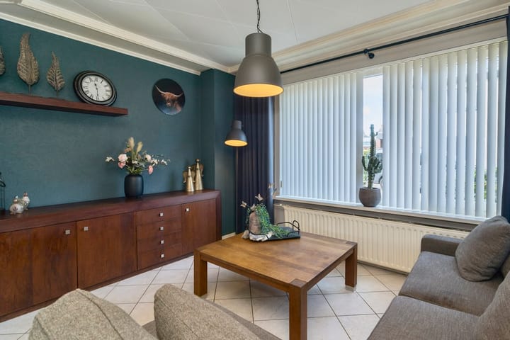 Photo 3 of Prins Bernhardstraat 6