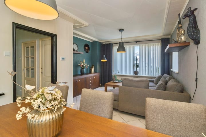 Photo 4 of Prins Bernhardstraat 6