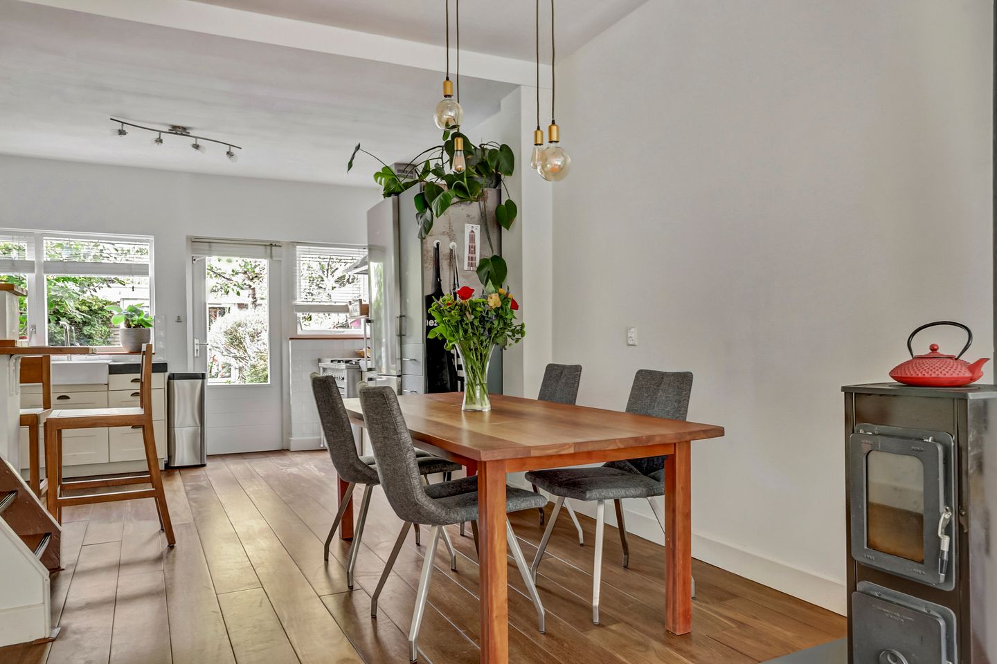 Foto 10 van Minahassastraat 40