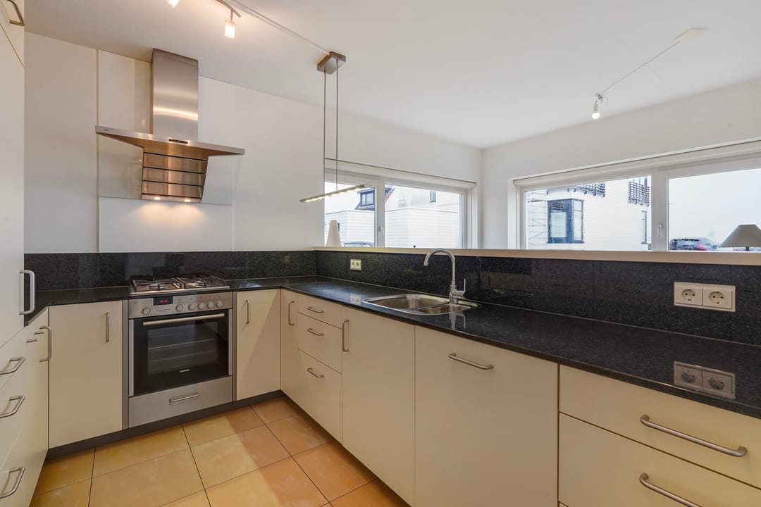 Photo 2 of Stationsweg 67-A