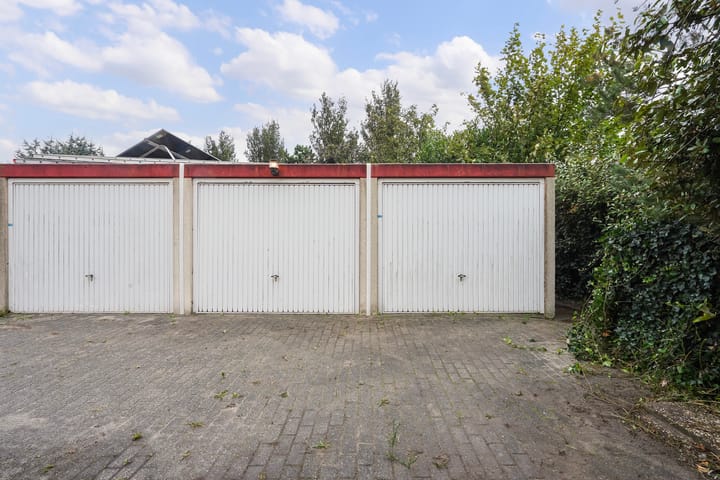 Photo 3 of Stationsweg 67-A