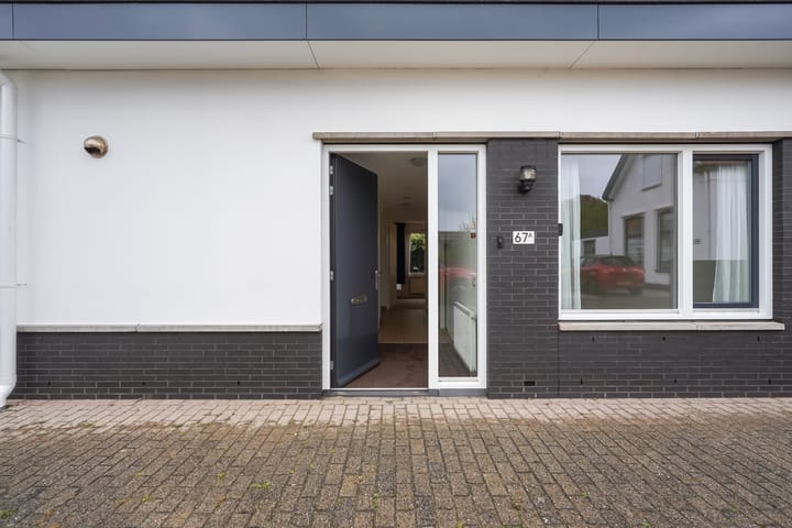 Photo 4 of Stationsweg 67-A