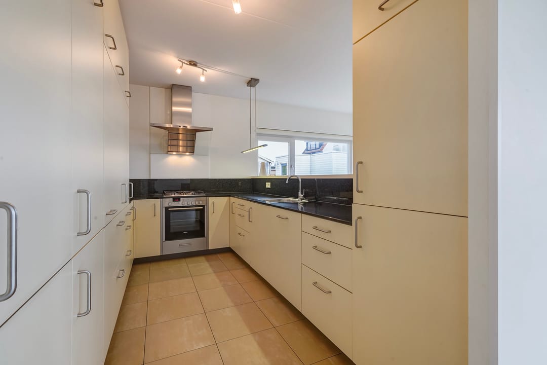 Photo 11 of Stationsweg 67-A