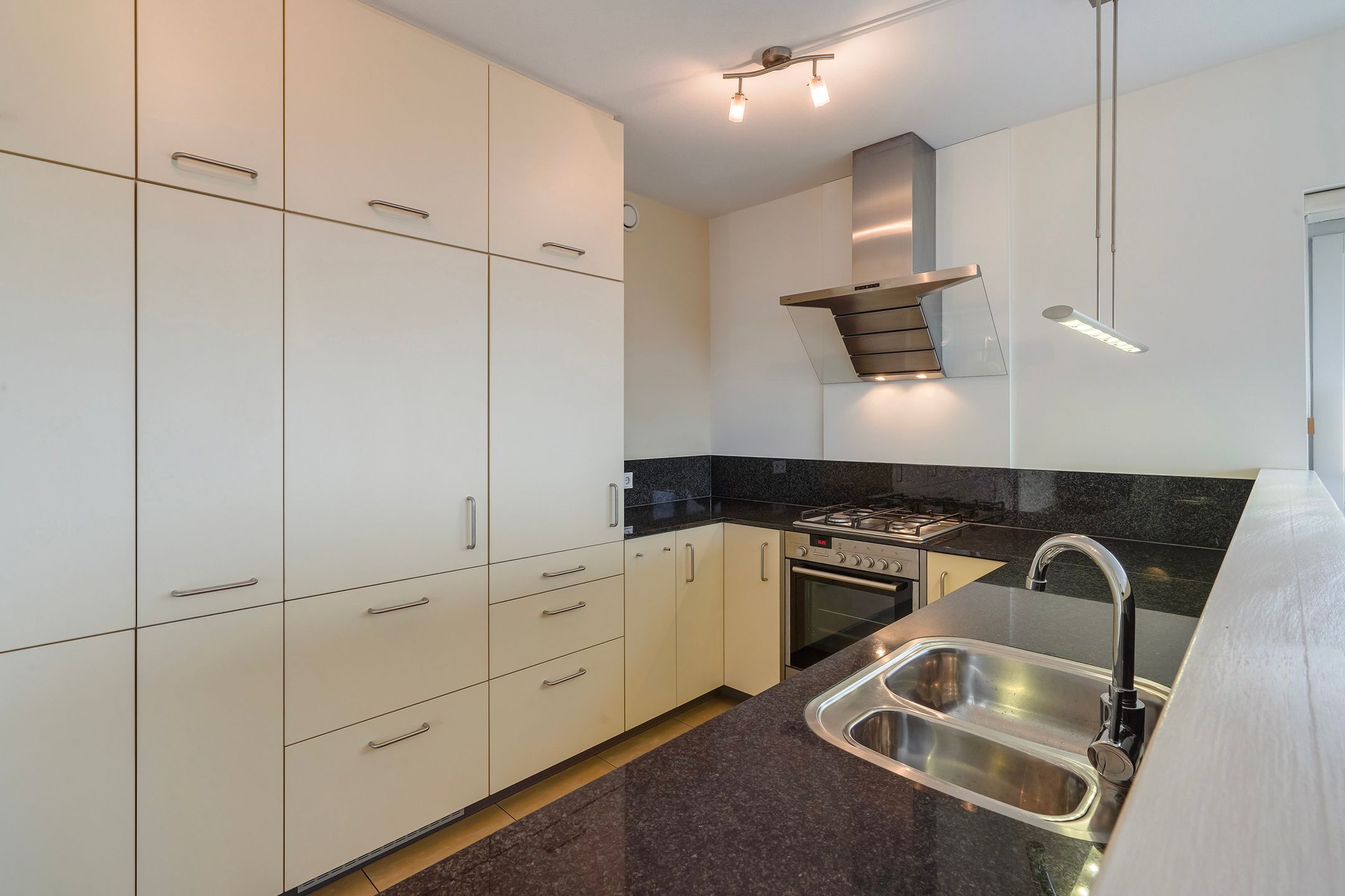 Photo 18 of Stationsweg 67-A