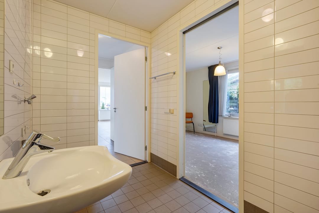 Photo 26 of Stationsweg 67-A