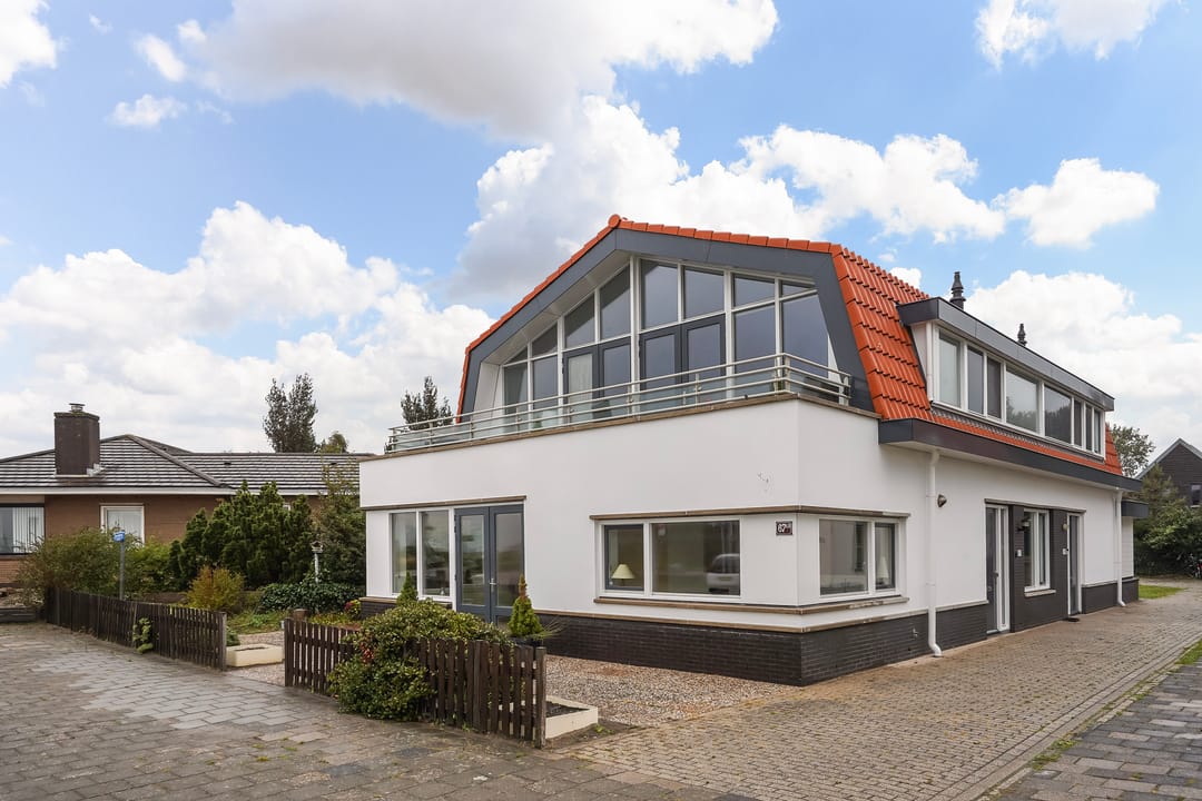 Photo 38 of Stationsweg 67-A