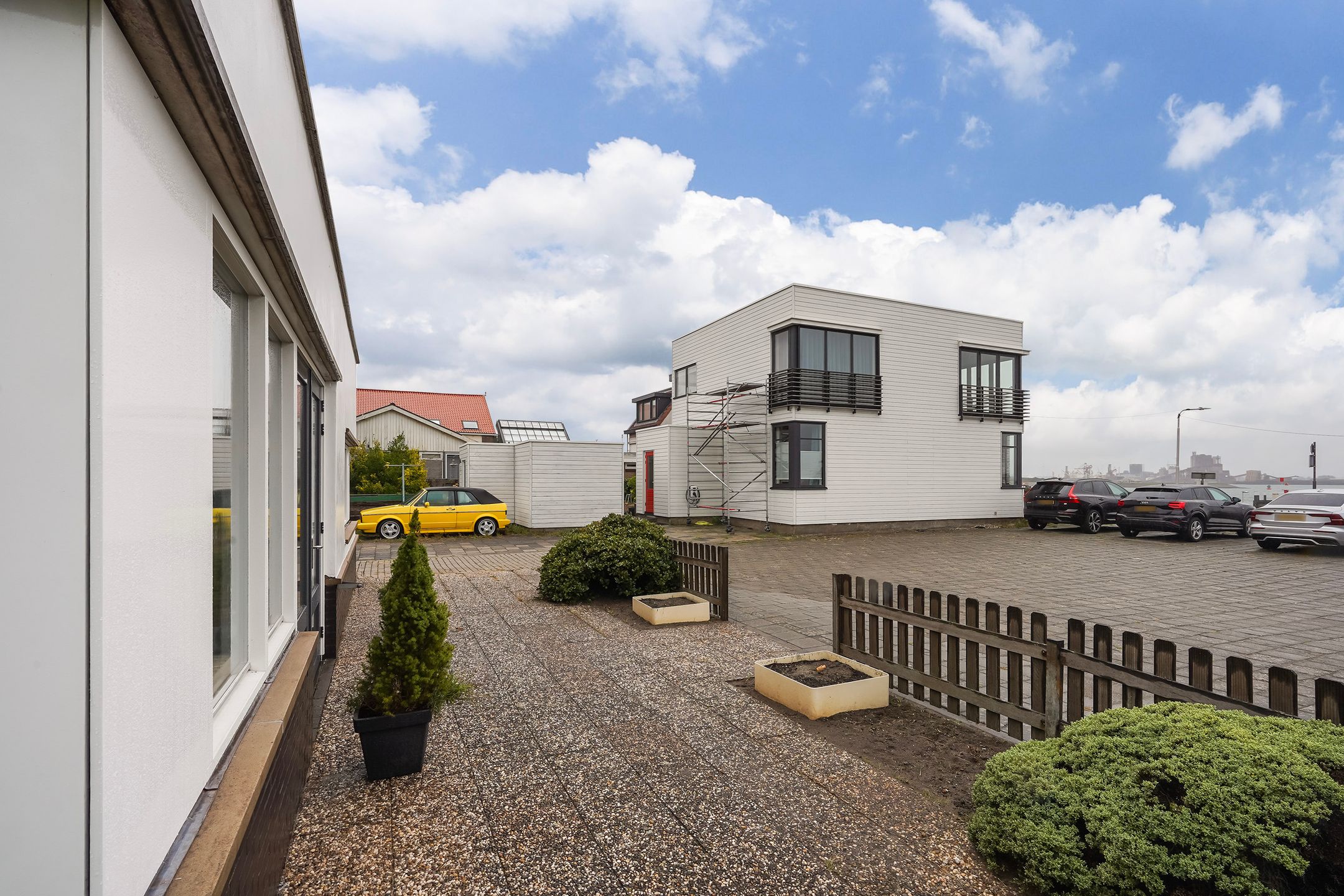 Photo 42 of Stationsweg 67-A