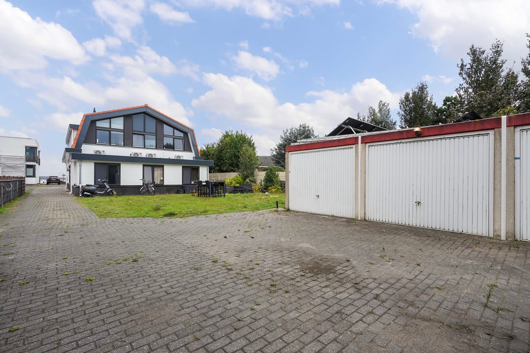 Photo 43 of Stationsweg 67-A