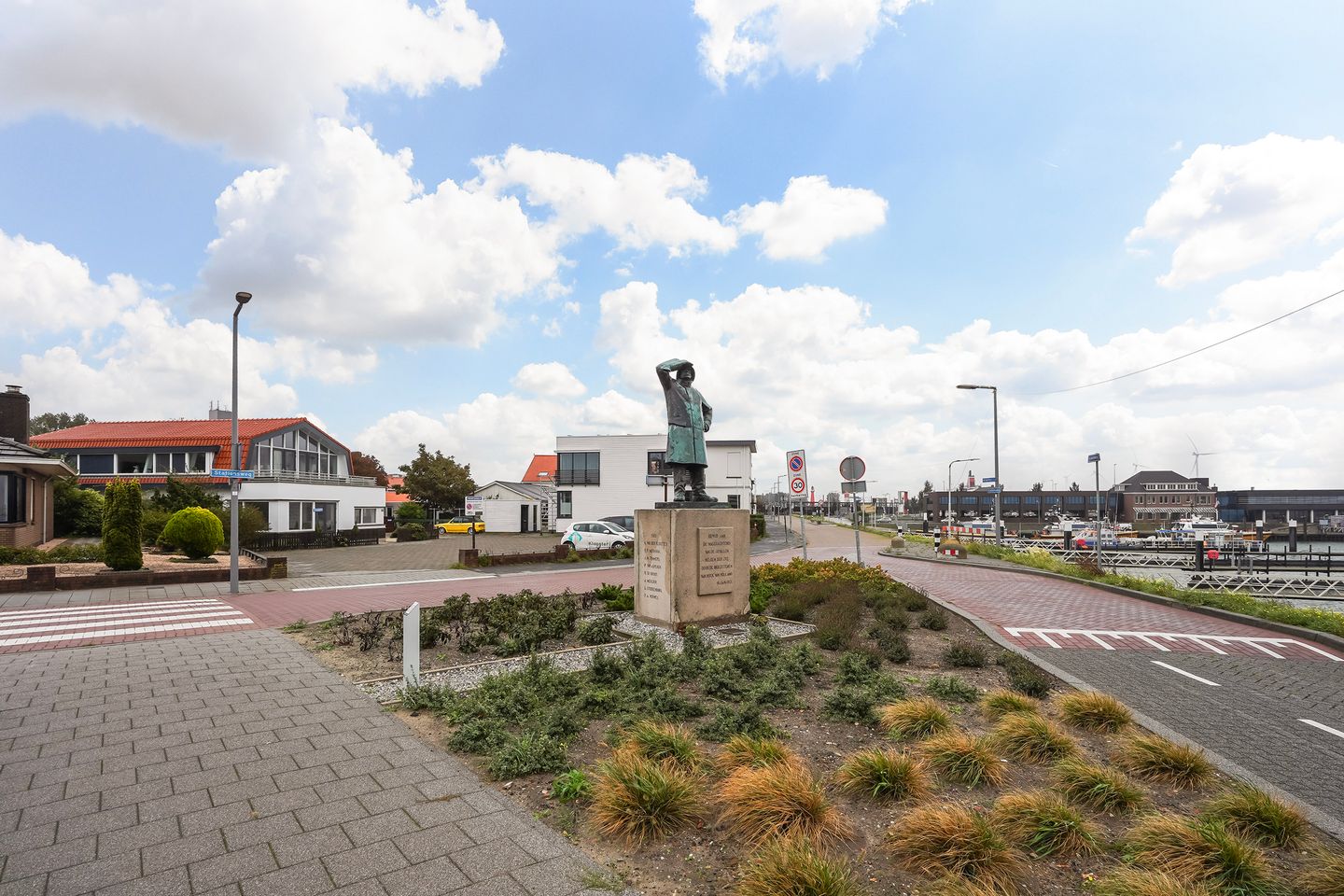 Photo 50 of Stationsweg 67-A