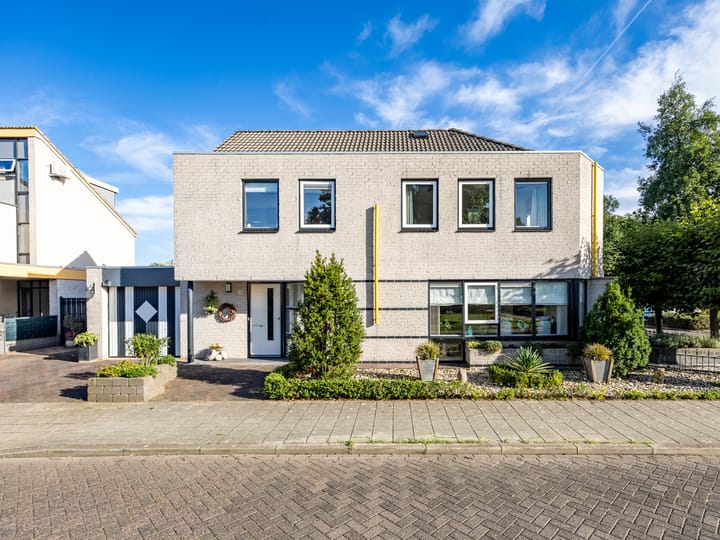 Foto 2 van Revelmanstraat 18