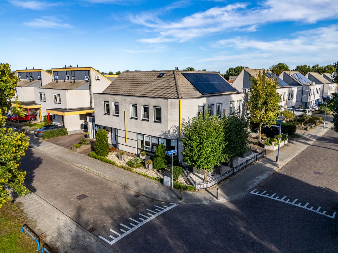 Foto 32 van Revelmanstraat 18