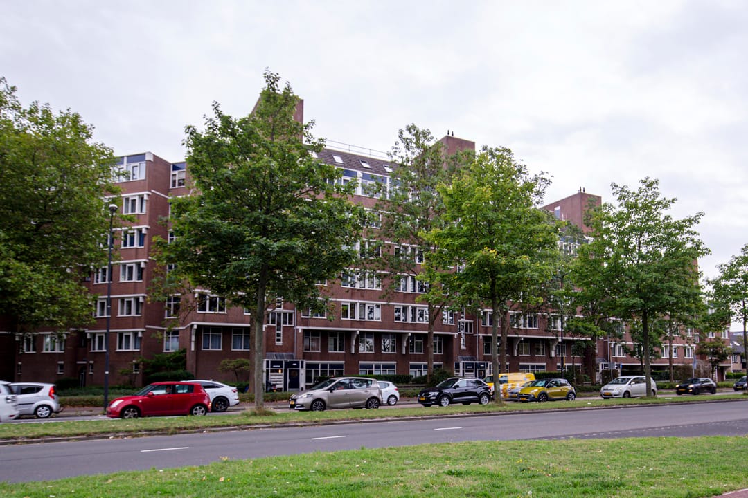 Photo 28 of Sir Winston Churchillln 827