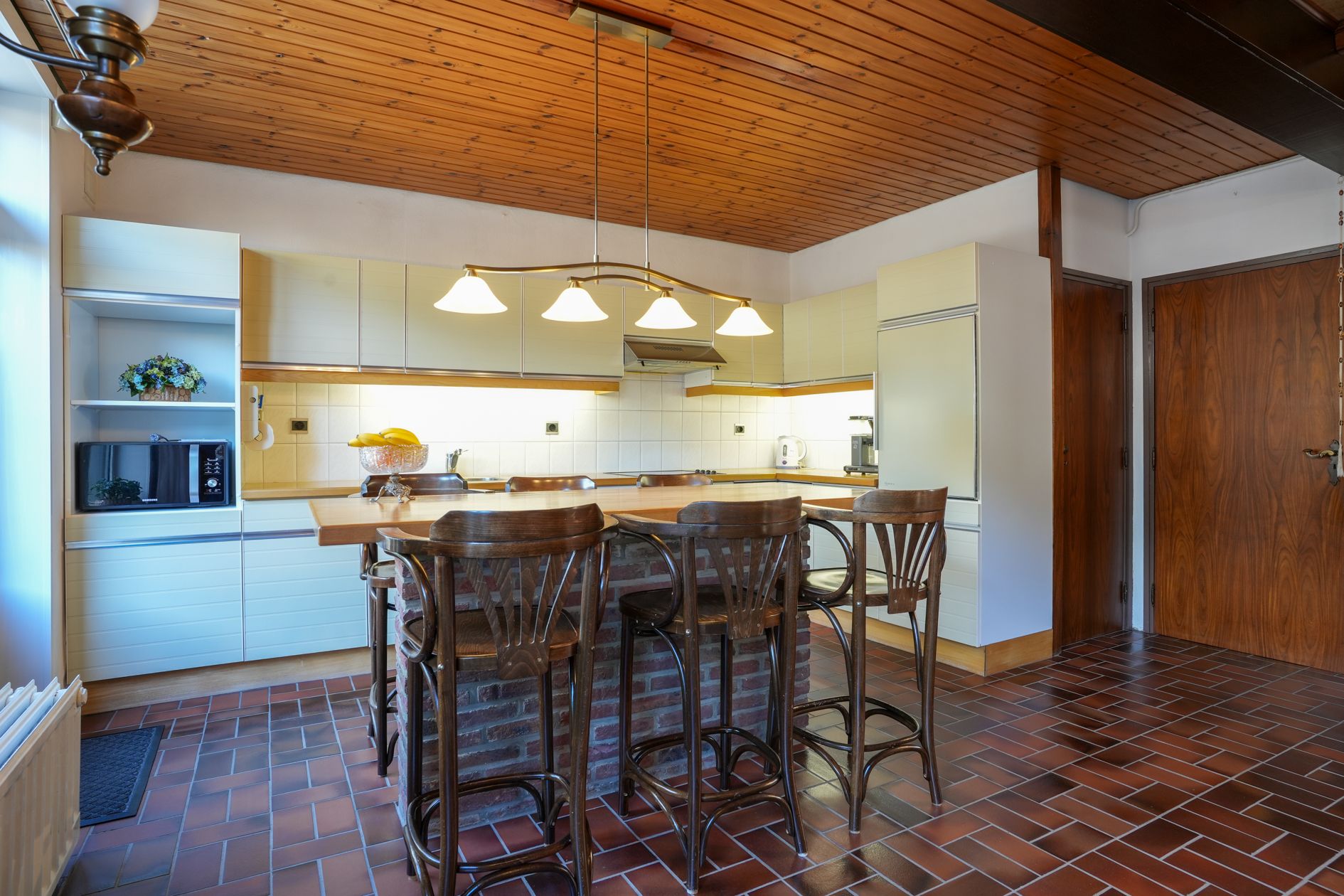 Foto 9 van Limburgstraat 27