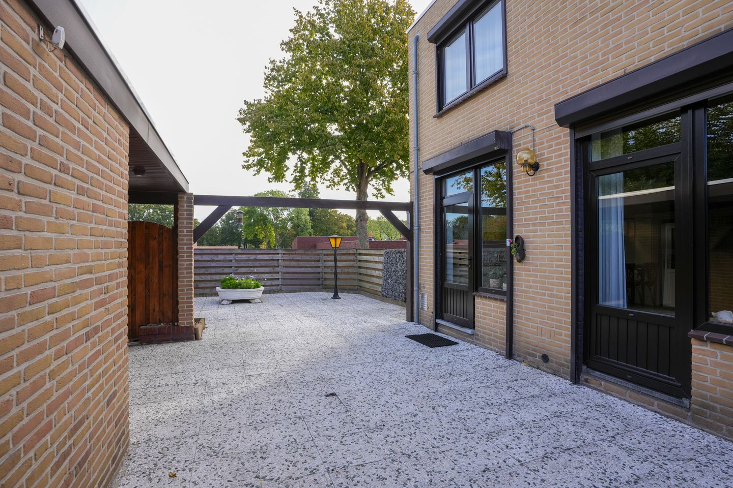 Foto 20 van Limburgstraat 27