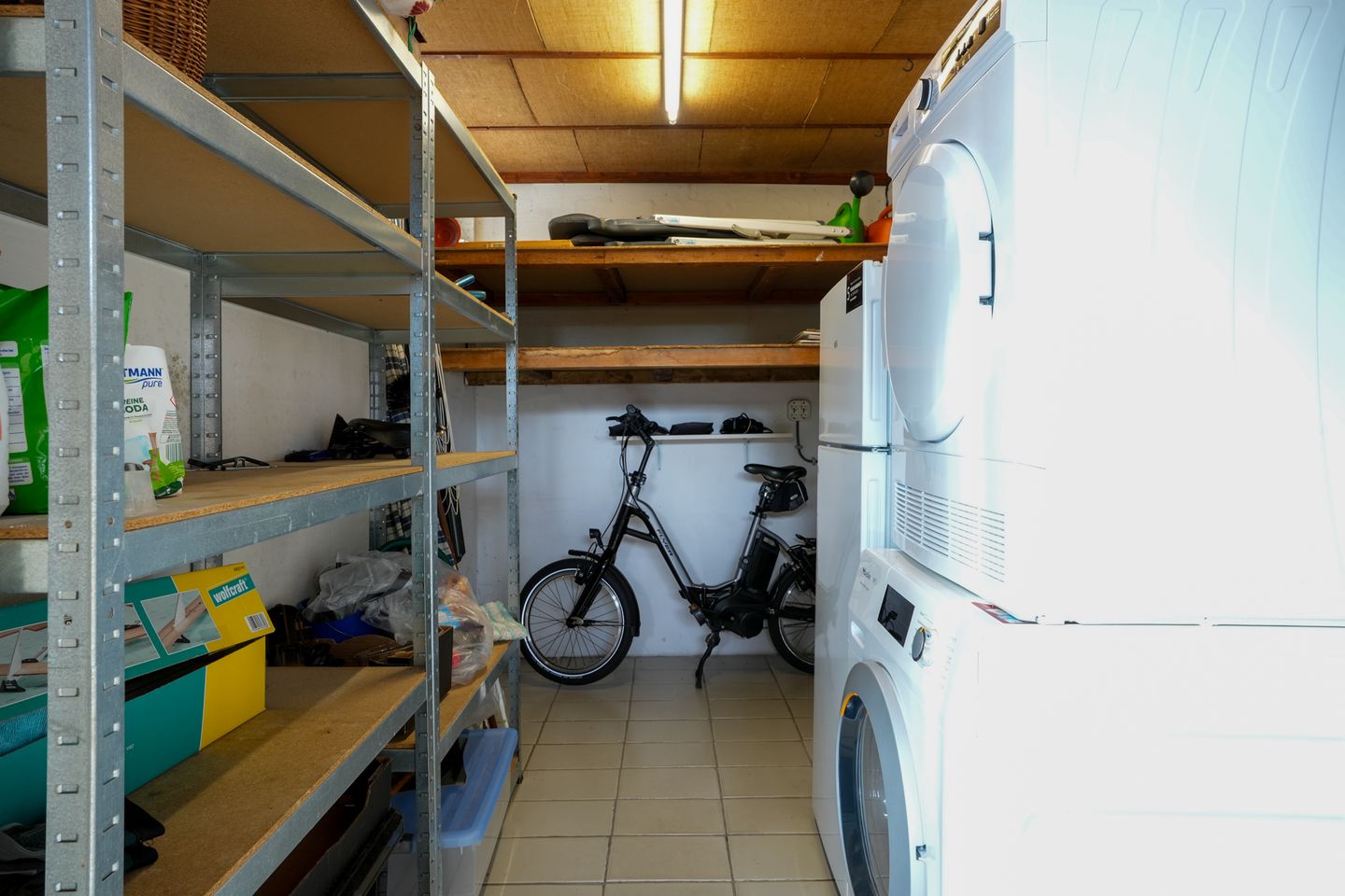 Foto 29 van Limburgstraat 27