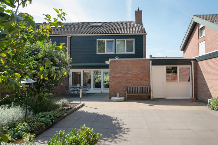 Foto 4 van van Bothnialaan 43