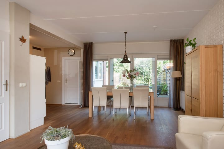 Foto 10 van van Bothnialaan 43