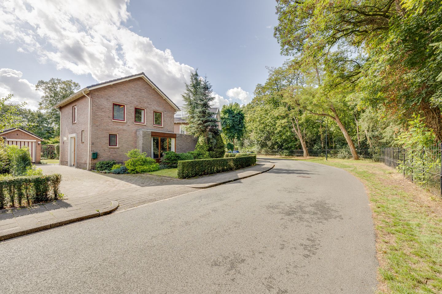 Foto 40 van Planetenlaan 25