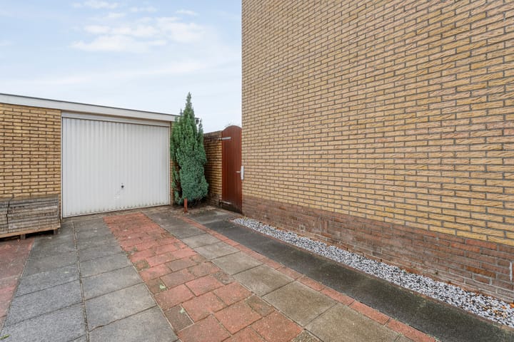 Photo 34 of Smitstraat 16