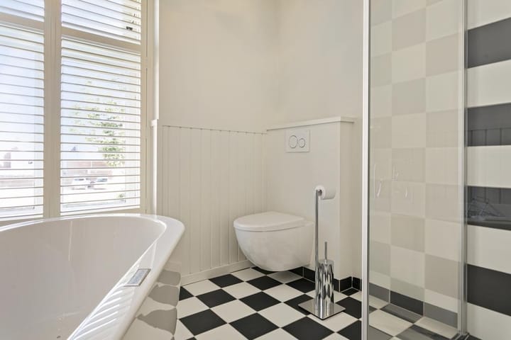 Foto 22 van Dokter Leursstraat 4