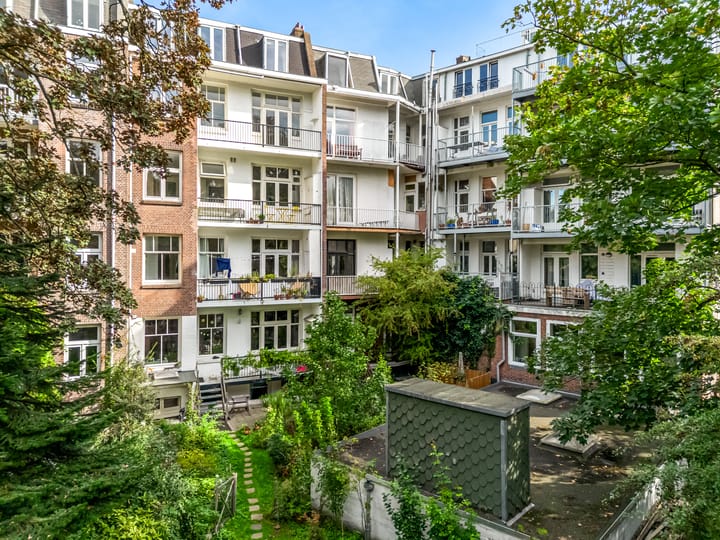 Photo 4 of Admiraal De Ruijterweg 29-1