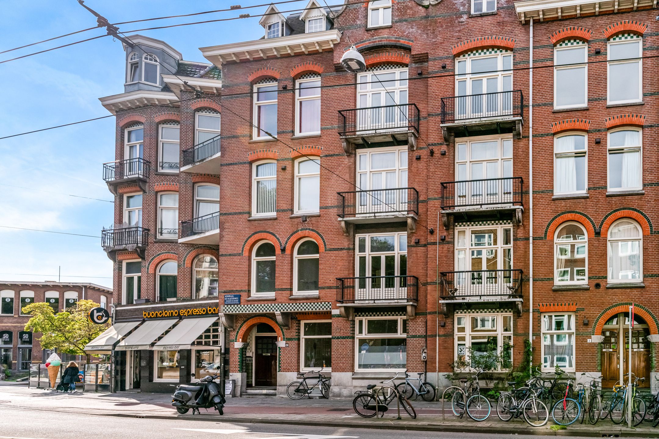 Foto 33 van Admiraal De Ruijterweg 29-1