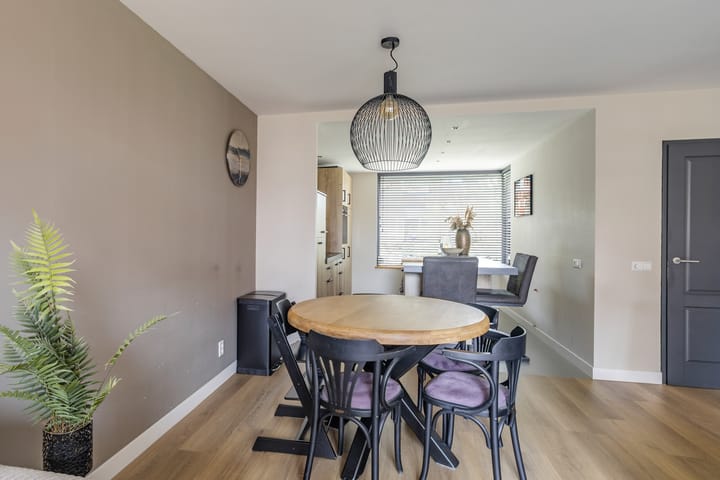 Photo 11 of Burgemeester Poortstraat 32