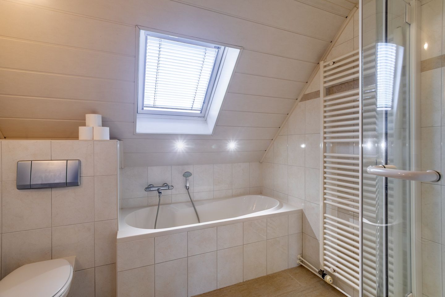 Foto 19 van Burgemeester Poortstraat 32