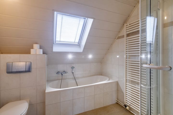 Photo 19 of Burgemeester Poortstraat 32