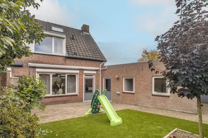 Photo 30 of Burgemeester Poortstraat 32