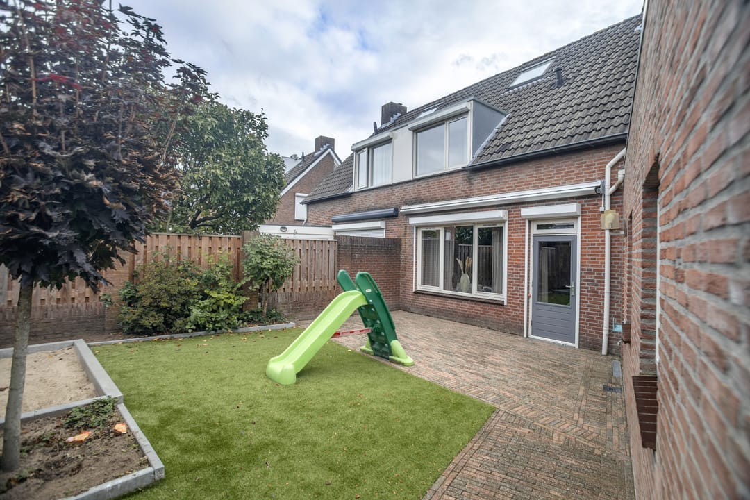 Foto 31 van Burgemeester Poortstraat 32