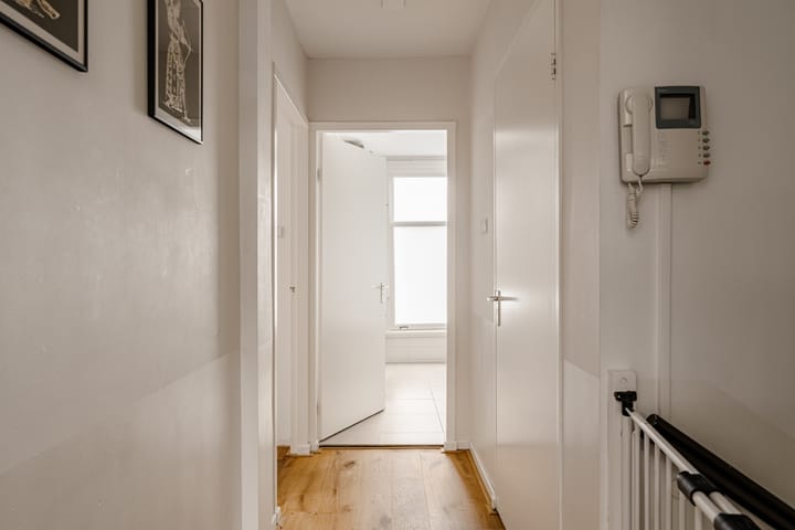 Foto 25 van Admiraal De Ruijterweg 108-4