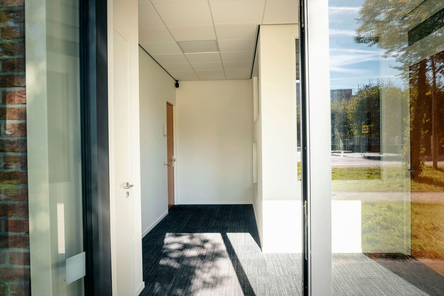 Bekijk foto 4 van Koggelaan 1