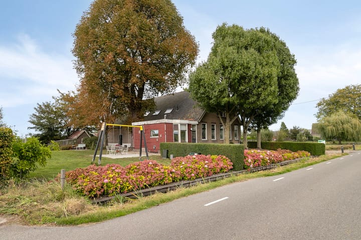 Photo 4 of Benedenheulseweg 32