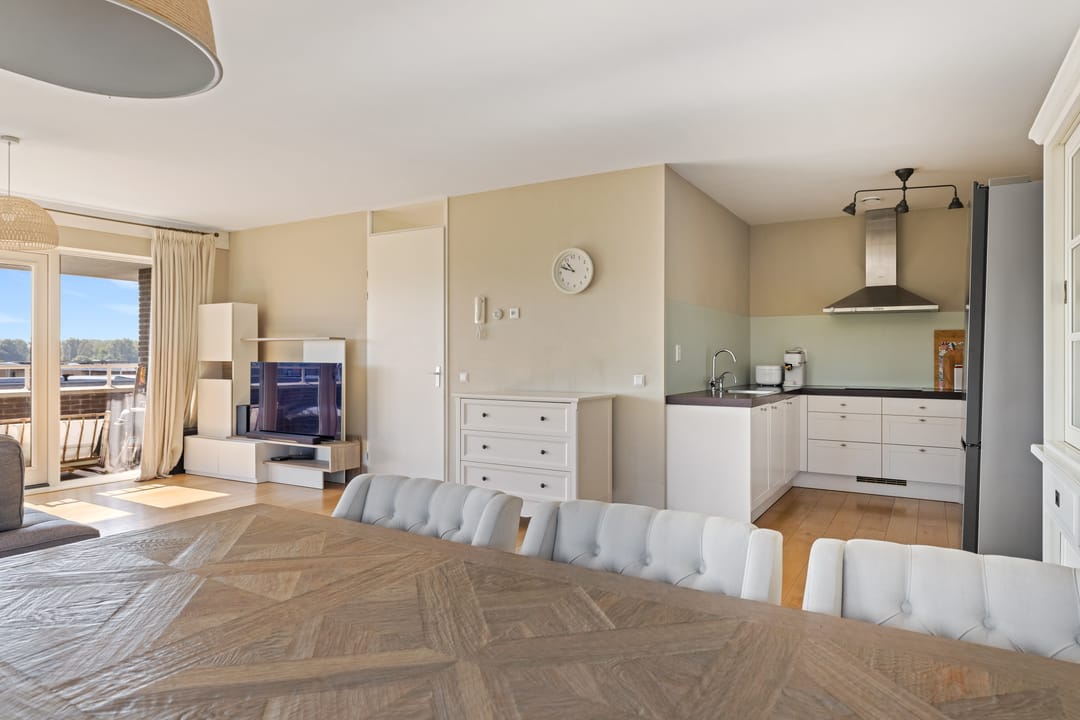 Foto 13 van Eva Besnyöstraat 382