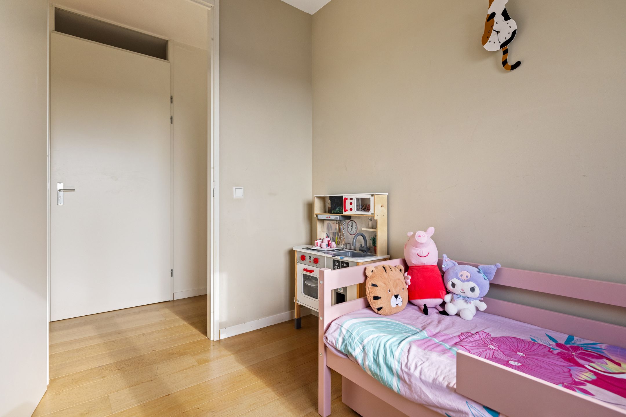 Foto 21 van Eva Besnyöstraat 382